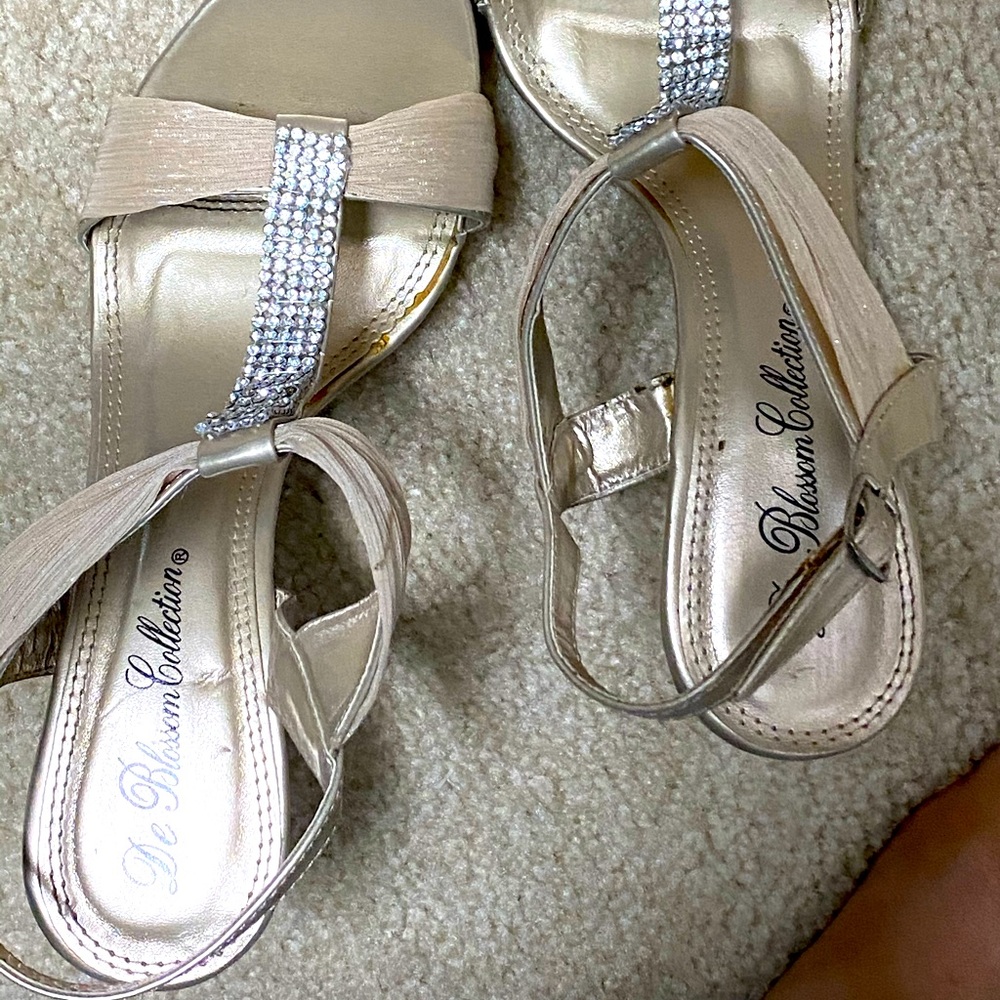 De blossom heels worn twice